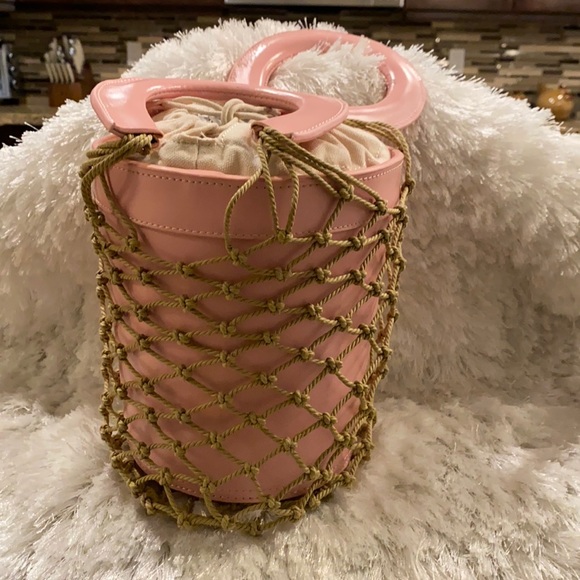 Net Bucket Drawstring Handbag - Picture 2 of 4